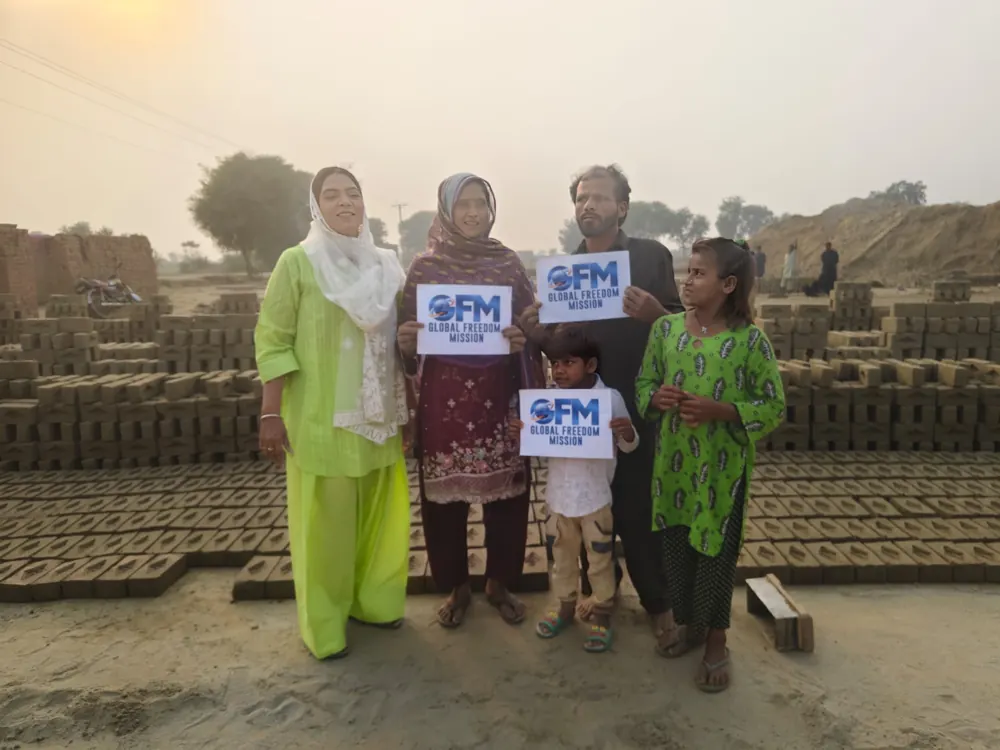 Pakistan brick kiln community
